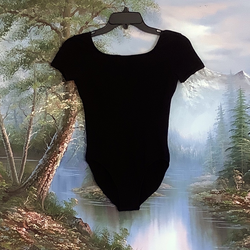 BASIC SHORT SLEEVE LEOTARD